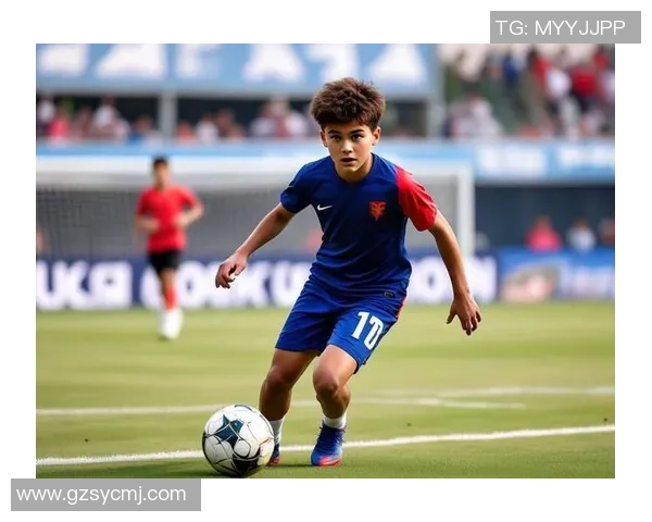 杨龙飞足球:从青训到职业生涯的奋斗与荣耀之路 杨龙飞足球:从青训到职业生涯的奋斗与荣耀之路