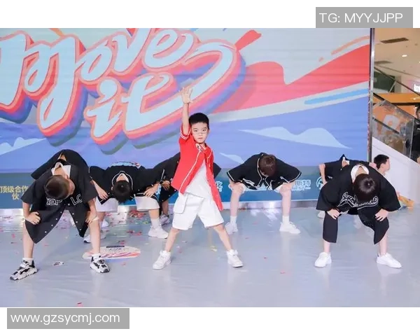 西安街舞队中路突破分析与反思展现团队风采与战术运用的得失之道 西安街舞队中路突破分析与反思展现团队风采与战术运用的得失之道